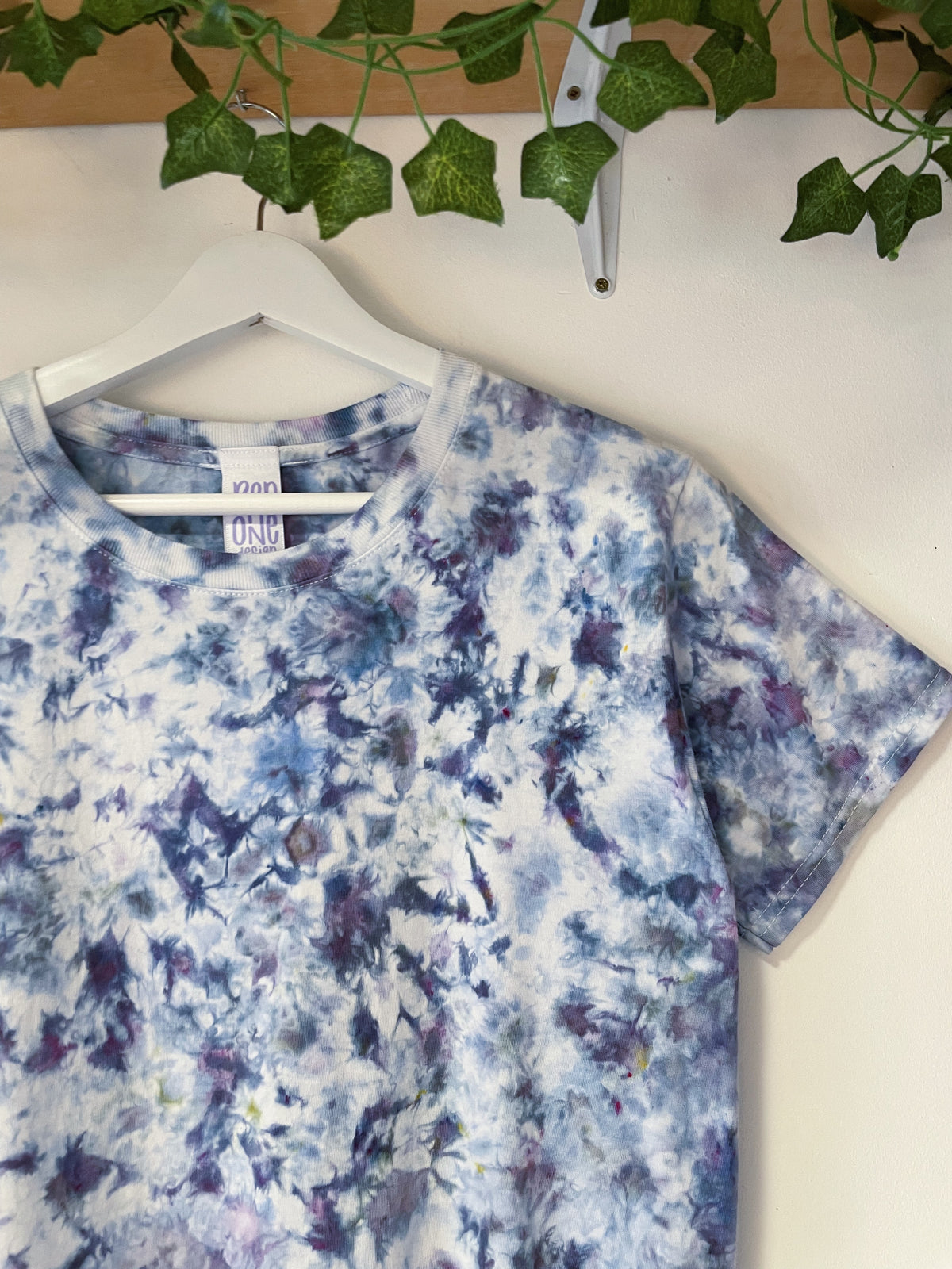 S | Frozen Waves Hand Dyed Ice Dye T-Shirt