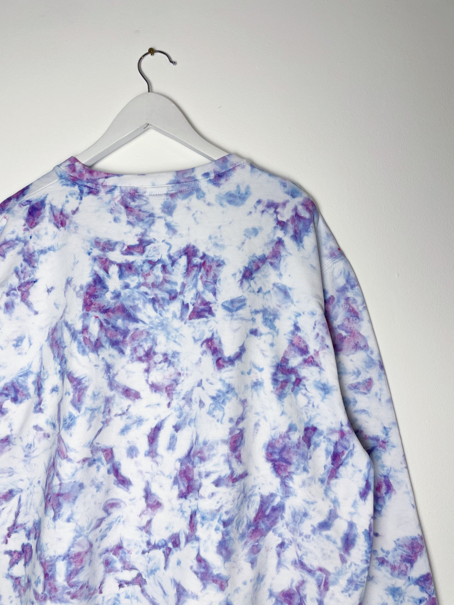 XL| Ice Dye Lilac Hand Dyed Sweatshirt