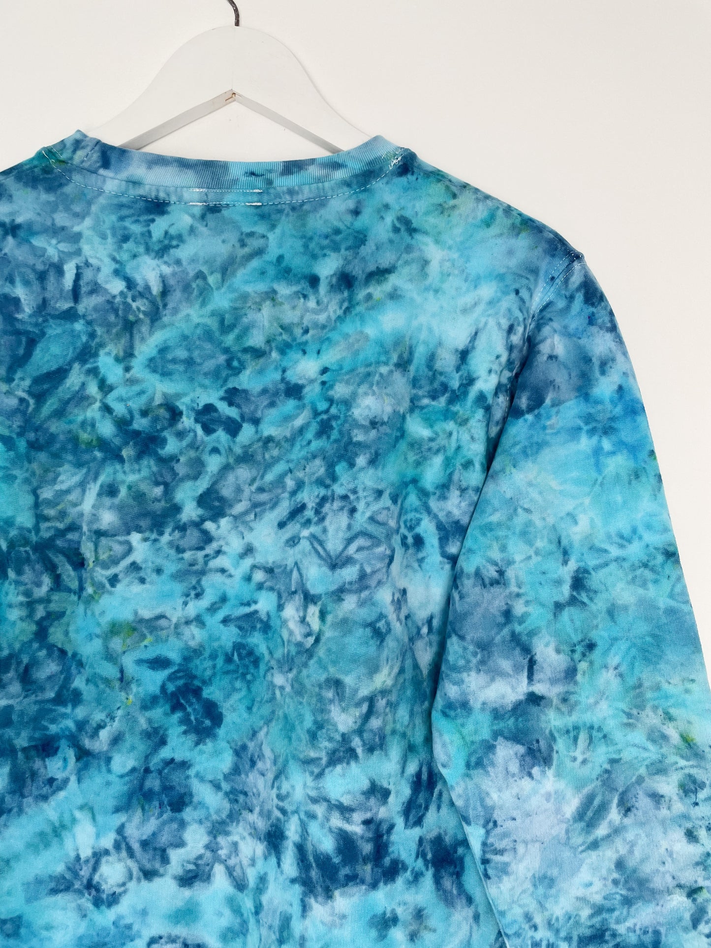 S | Ice Dye Ocean Blue Hand Dyed Sweatshirt
