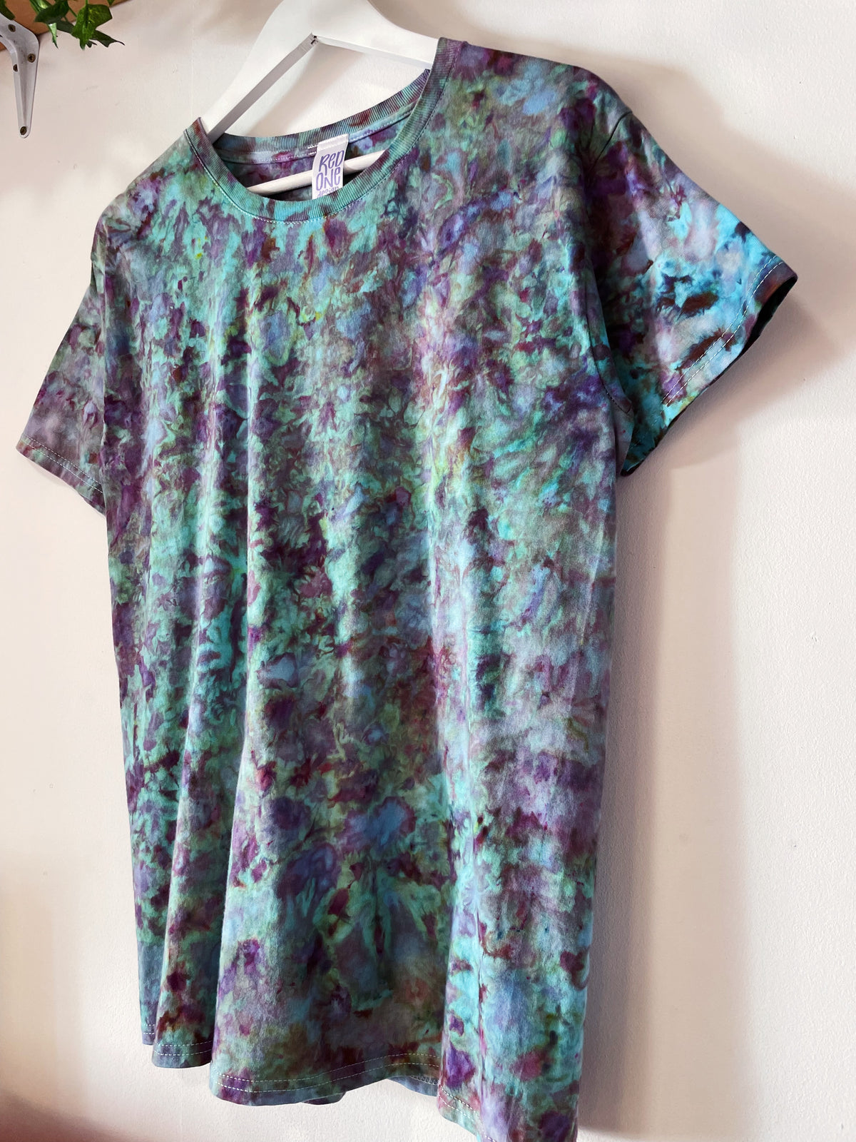M | Blue Purple Ice Dye T-Shirt