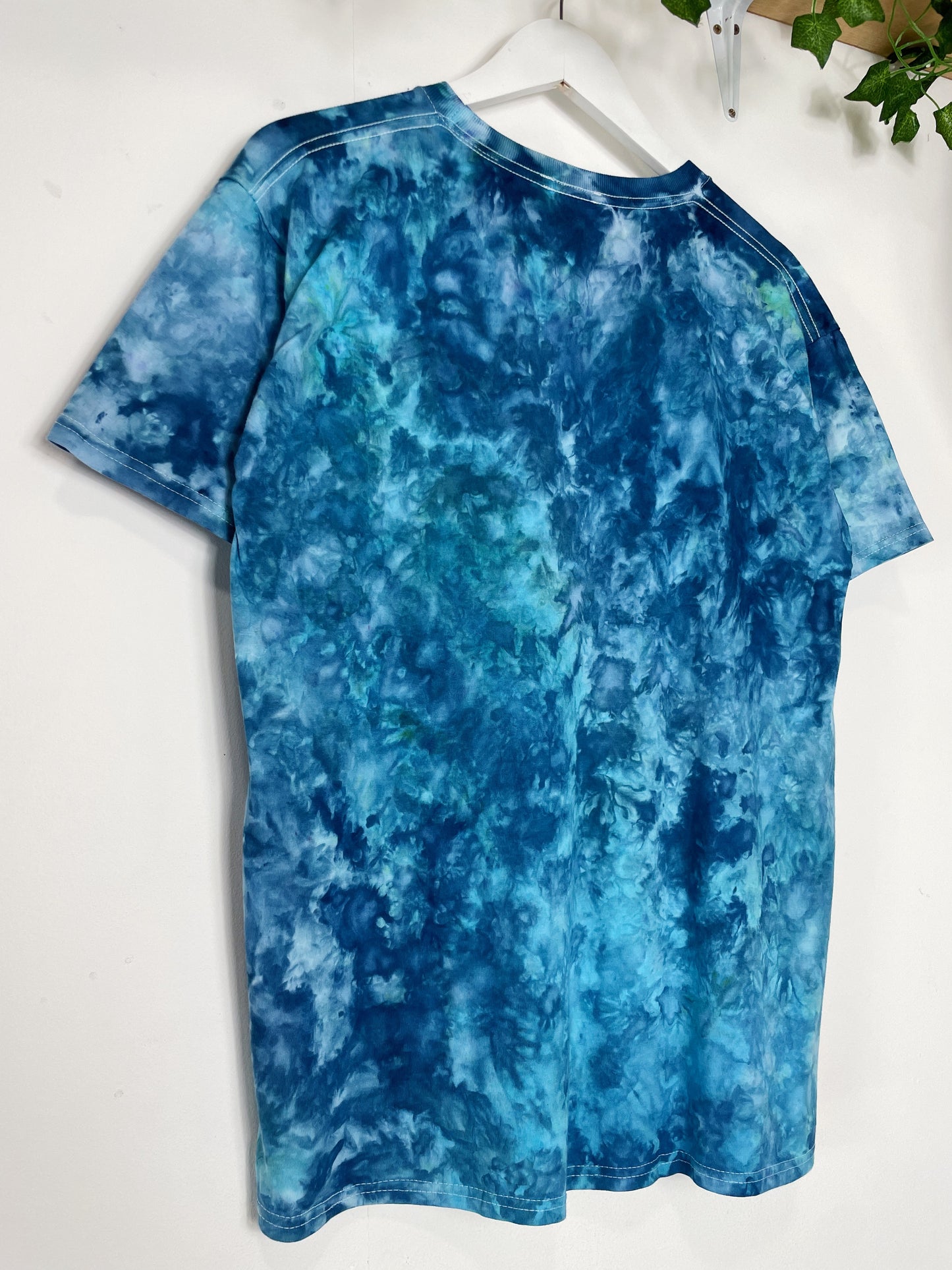 L | Ice Dye Ocean Blue Hand Dyed Ice Tie Dye T-Shirt